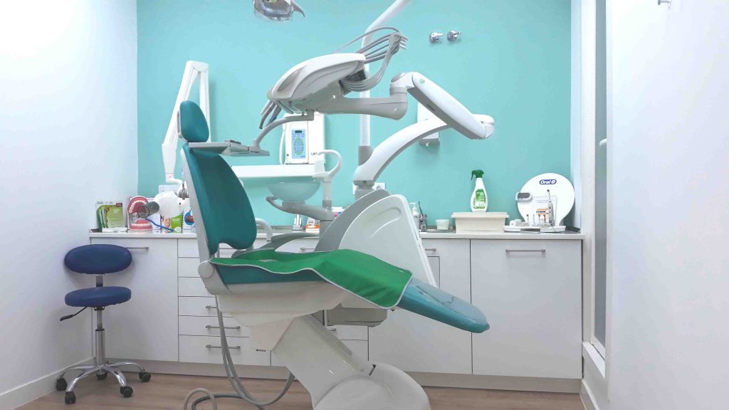 Licencia de acttividad cl&iacute;nica dental 1024x576